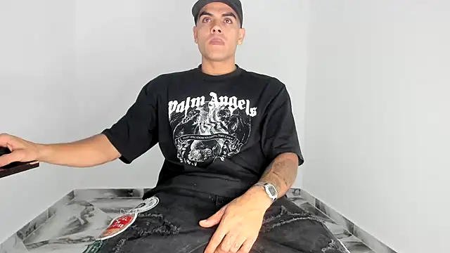 mikee scooth online show from 11-29-25, 01:41