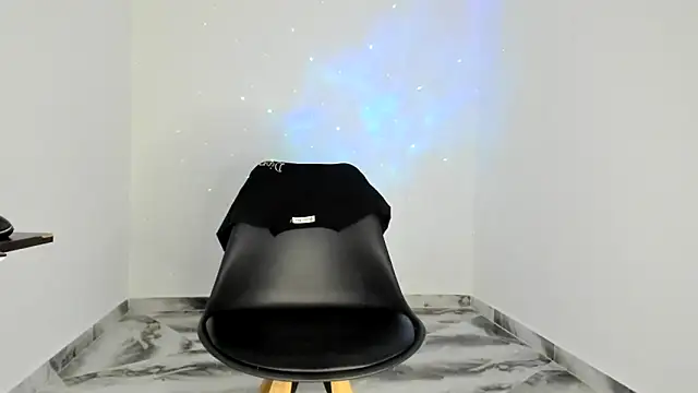 mikee scooth online show from 12-20-25, 07:59