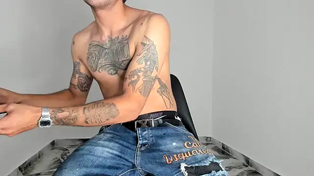 Snapshot of mikee_scooth chatting on 01-11-26, 09:09 mikee scooth online show from 01-11-26, 09:09