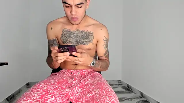 Snapshot of mikee_scooth chatting on 01-16-26, 03:05 mikee scooth online show from 01-16-26, 03:05