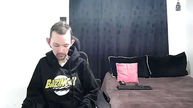 Sophia and Thomas online show from 02-16-25, 11:49