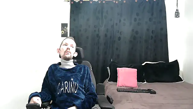 Sophia and Thomas online show from 02-26-25, 09:53