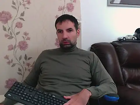 Snapshot of Leo_1617 chatting on 12-16-25, 11:59 Leo 1617 online show from 12-16-25, 11:59