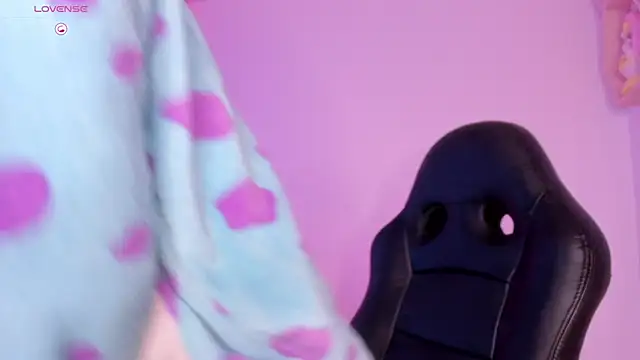 Karito-28 online show from 12-20-24, 04:04