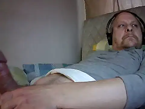 Snapshot of amylrmm1903 chatting on 02-22-25, 02:19 amylrmm1903 online show from 02-22-25, 02:19