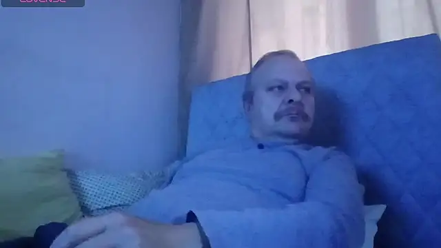 Snapshot of amylrmm1903 chatting on 11-11-25, 12:49 amylrmm1903 online show from 11-11-25, 12:49