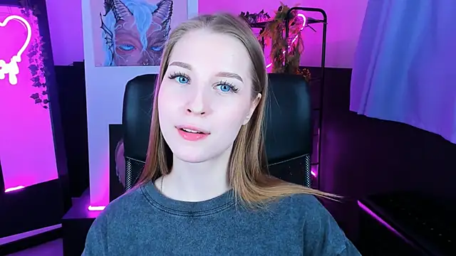 CuteMousee online show from 12-10-24, 04:49