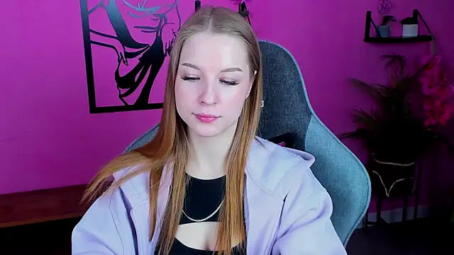 CuteMousee online show from 12-15-24, 09:03