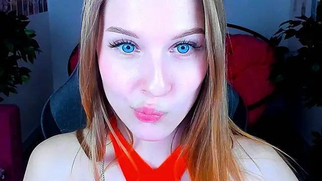 CuteMousee online show from 12-24-24, 09:06