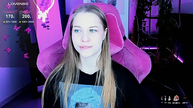 CuteMousee online show from 10-08-25, 05:27