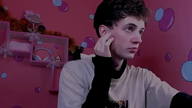 LukeSweet online show from 12-21-25, 11:28