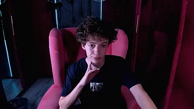 LukeSweet online show from 02-22-26, 04:49