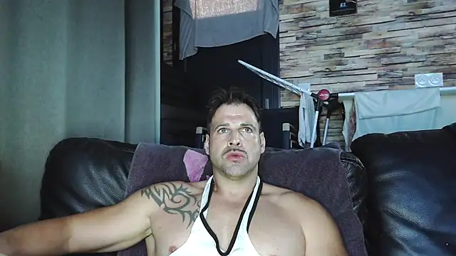 XxBigboybandxX online show from 11-04-25, 04:17