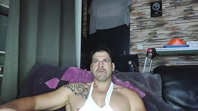 XxBigboybandxX online show from 11-14-25, 07:18