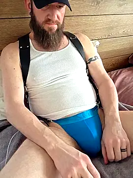 Snapshot of Icebearsticlese chatting on 02-12-26, 10:16 Icebearsticlese online show from 02-12-26, 10:16