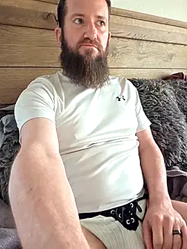 Snapshot of Icebearsticlese chatting on 02-28-26, 10:22 Icebearsticlese online show from 02-28-26, 10:22