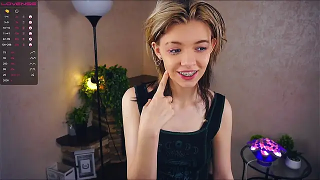 Snapshot of EngelAlman chatting on 02-16-25, 07:15 EngelAlman online show from 02-16-25, 07:15