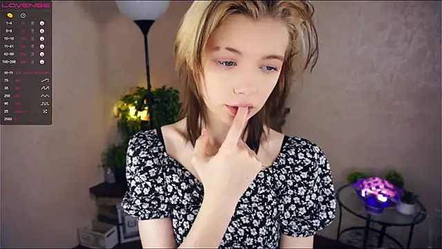 Snapshot of EngelAlman chatting on 02-21-25, 07:12 EngelAlman online show from 02-21-25, 07:12