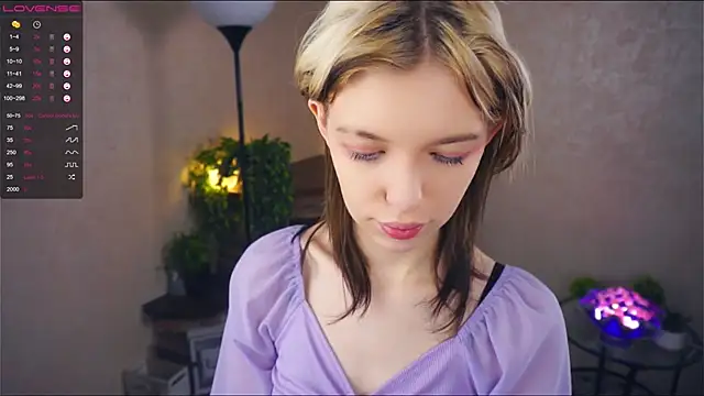 Snapshot of EngelAlman chatting on 02-22-25, 07:12 EngelAlman online show from 02-22-25, 07:12