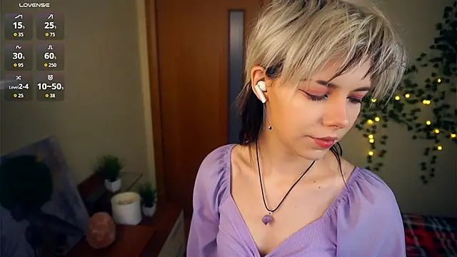 Snapshot of EngelAlman chatting on 09-14-25, 06:23 EngelAlman online show from 09-14-25, 06:23