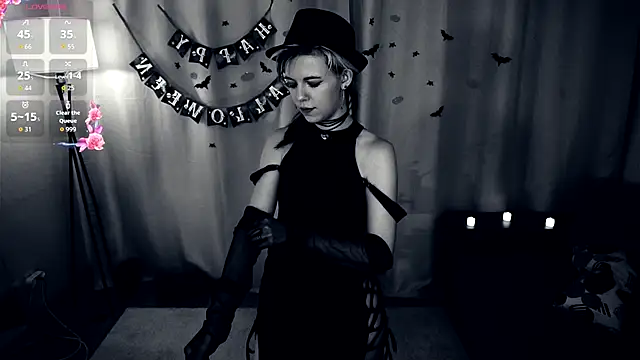 Snapshot of EngelAlman chatting on 10-09-25, 06:55 EngelAlman online show from 10-09-25, 06:55