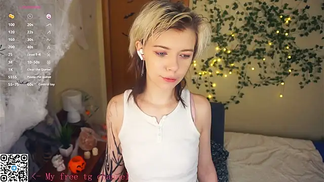 Snapshot of EngelAlman chatting on 11-04-25, 06:01 EngelAlman online show from 11-04-25, 06:01