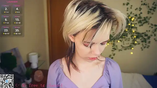 Snapshot of EngelAlman chatting on 11-16-25, 07:14 EngelAlman online show from 11-16-25, 07:14