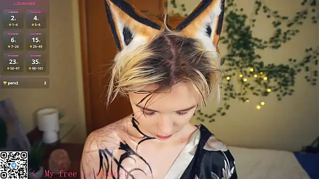 Snapshot of EngelAlman chatting on 11-19-25, 07:30 EngelAlman online show from 11-19-25, 07:30