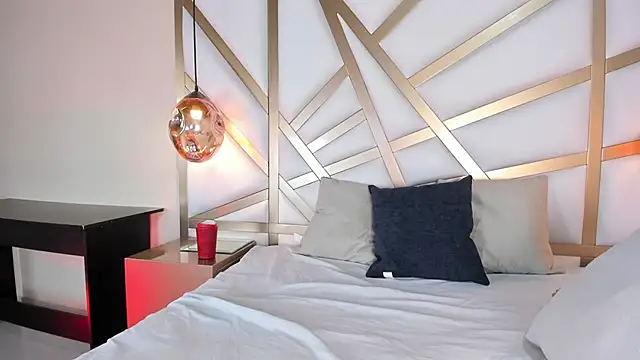 Lia Copper online show from 12-12-24, 02:00