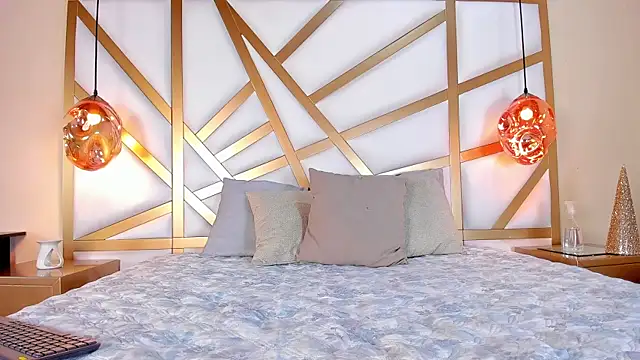 Lia Copper online show from 01-27-25, 02:13