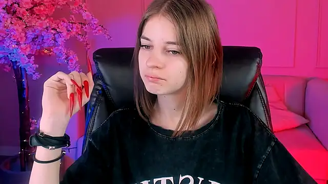 TinaDavil online show from 12-25-24, 01:19