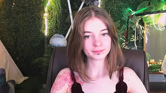 TinaDavil online show from 02-25-25, 08:51