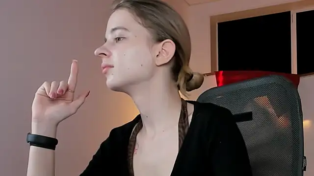 TinaDavil online show from 02-09-26, 01:15