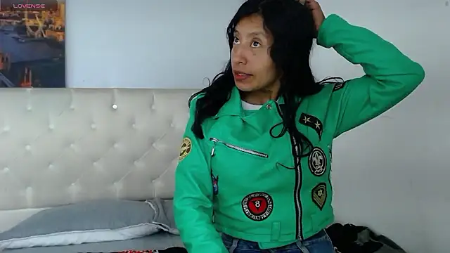 Snapshot of karolinee_66_ chatting on 12-06-24, 07:54 karolinee 66  online show from 12-06-24, 07:54