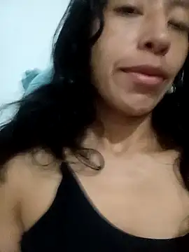 Snapshot of karolinee_66_ chatting on 01-06-25, 08:07 karolinee 66  online show from 01-06-25, 08:07