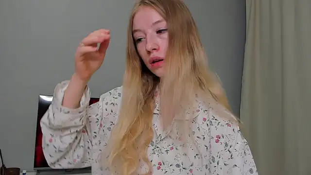 minidivaa  online show from 03-04-25, 09:22