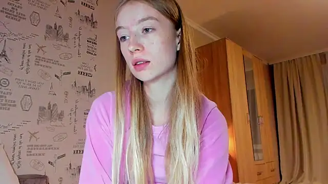 minidivaa  online show from 10-08-25, 09:01