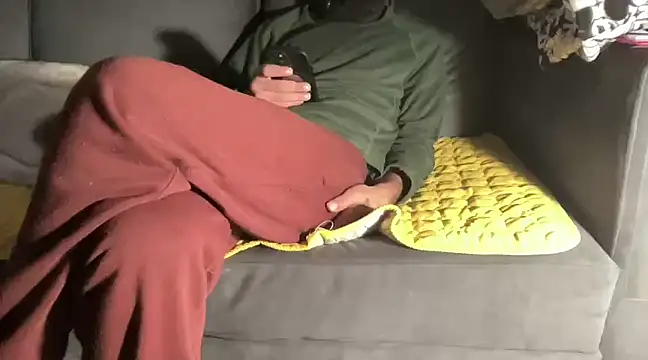 Snapshot of 4small4inchlol chatting on 02-01-25, 01:44 4small4inchlol online show from 02-01-25, 01:44