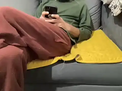 Snapshot of 4small4inchlol chatting on 02-13-25, 06:48 4small4inchlol online show from 02-13-25, 06:48