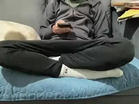 Snapshot of 4small4inchlol chatting on 02-24-25, 09:32 4small4inchlol online show from 02-24-25, 09:32