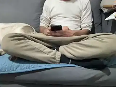 Snapshot of 4small4inchlol chatting on 03-03-25, 07:06 4small4inchlol online show from 03-03-25, 07:06