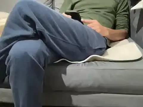 Snapshot of 4small4inchlol chatting on 03-11-25, 06:30 4small4inchlol online show from 03-11-25, 06:30