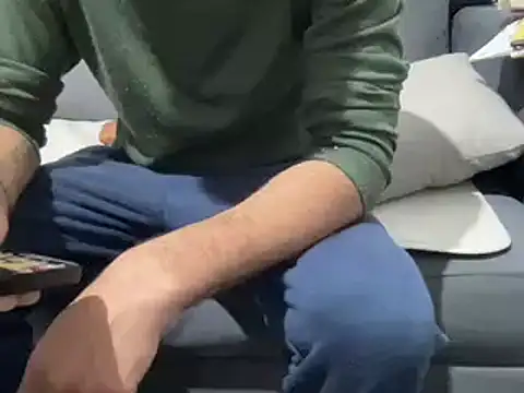 Snapshot of 4small4inchlol chatting on 03-13-25, 05:39 4small4inchlol online show from 03-13-25, 05:39