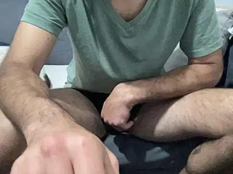 Snapshot of 4small4inchlol chatting on 03-16-25, 11:49 4small4inchlol online show from 03-16-25, 11:49