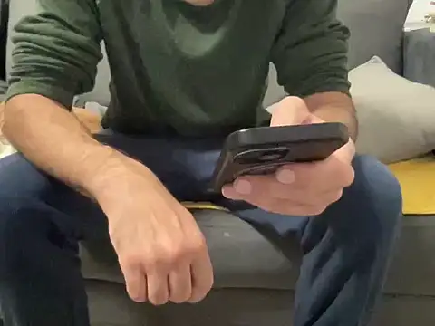 Snapshot of 4small4inchlol chatting on 12-03-25, 04:16 4small4inchlol online show from 12-03-25, 04:16