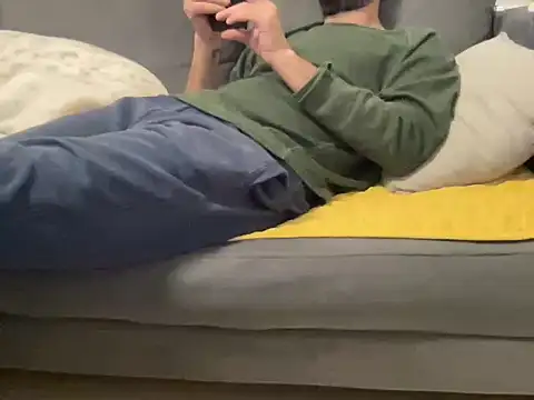 Snapshot of 4small4inchlol chatting on 12-04-25, 11:46 4small4inchlol online show from 12-04-25, 11:46