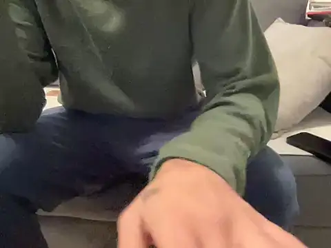 Snapshot of 4small4inchlol chatting on 12-15-25, 11:47 4small4inchlol online show from 12-15-25, 11:47