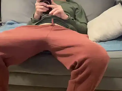 Snapshot of 4small4inchlol chatting on 01-05-26, 10:02 4small4inchlol online show from 01-05-26, 10:02