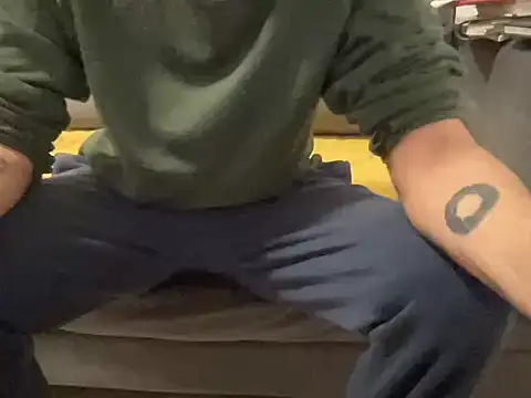 Snapshot of 4small4inchlol chatting on 01-11-26, 04:12 4small4inchlol online show from 01-11-26, 04:12