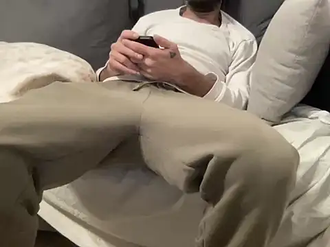 Snapshot of 4small4inchlol chatting on 02-03-26, 08:25 4small4inchlol online show from 02-03-26, 08:25